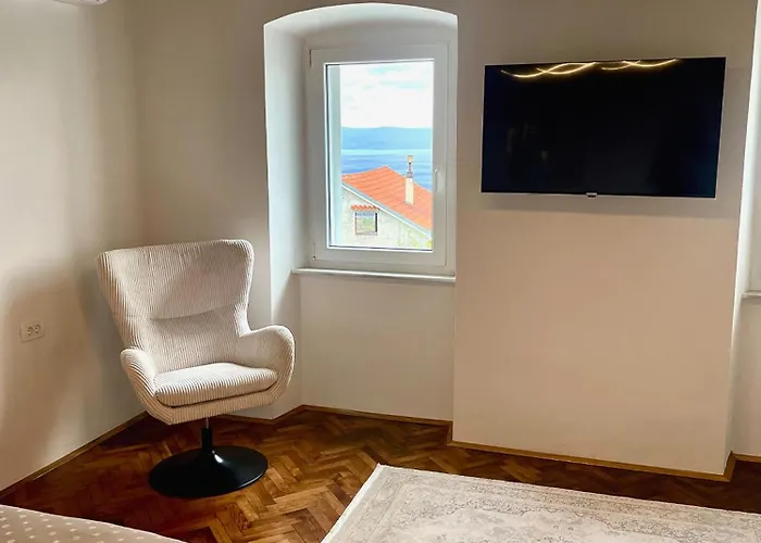 Infinity - Authentic Croatian Escape 크리크베니카